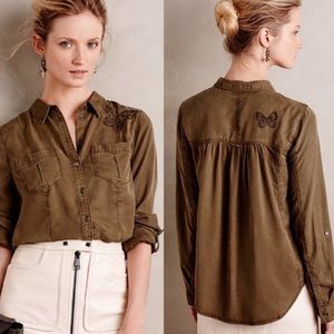 REDUCED✨Anthropologie✨ Holding Horses Shirt